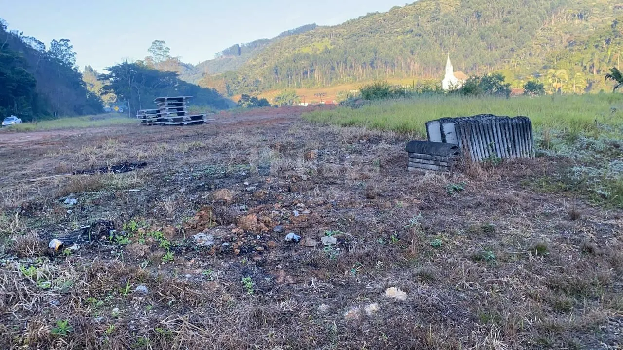 Terreno à venda de 5.445 m² em Nova Trento, SC, Brasil