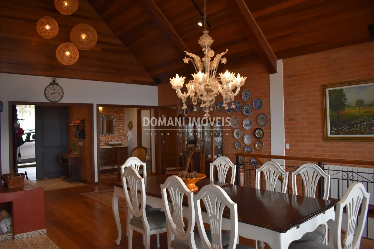 Casa à venda de 1.130 m² em Campos do Jordão, SP, Brasil