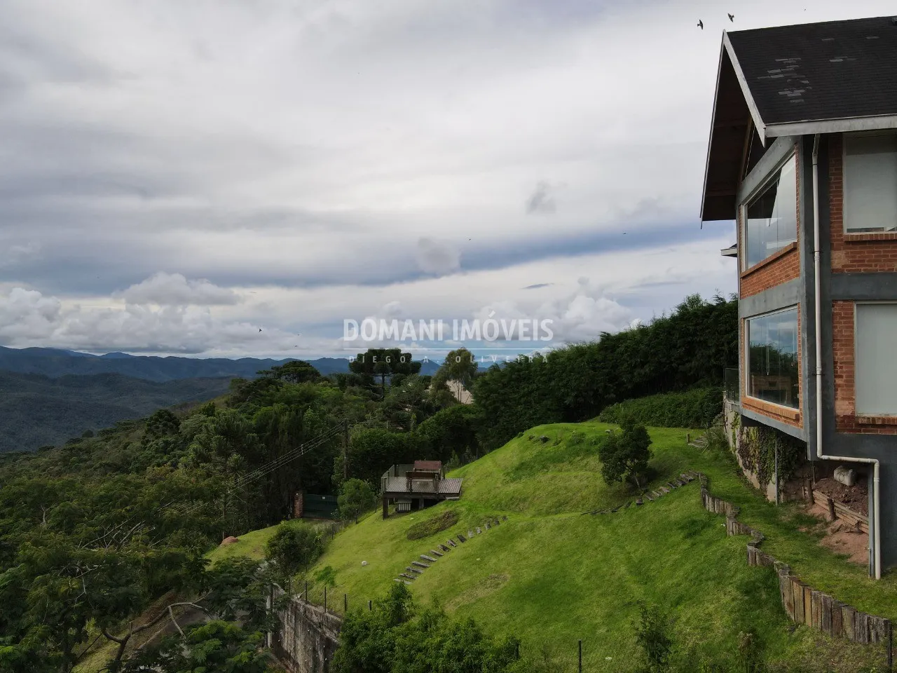 Casa à venda de 1.130 m² em Campos do Jordão, SP, Brasil