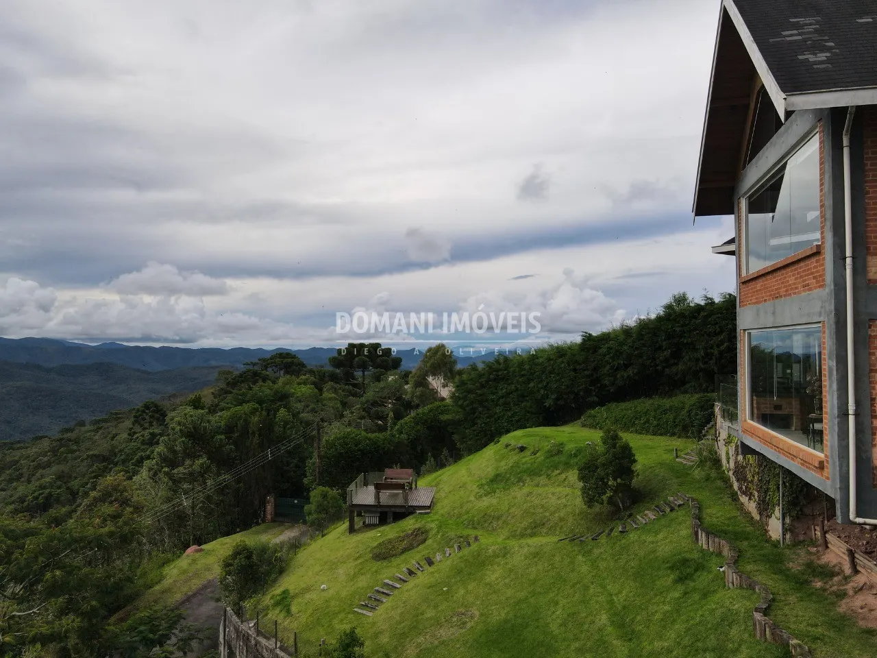 Casa à venda de 1.130 m² em Campos do Jordão, SP, Brasil