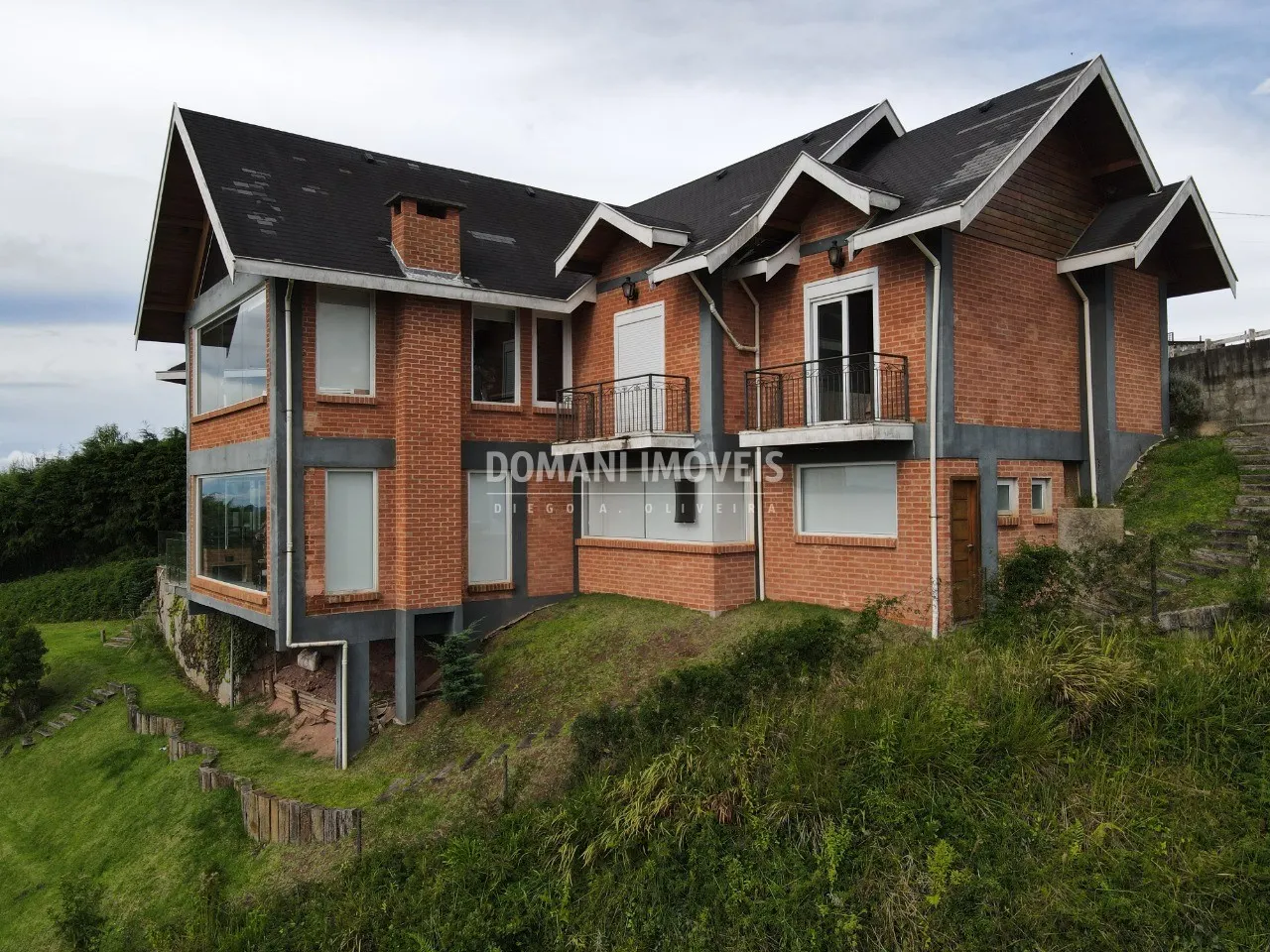 Casa à venda de 1.130 m² em Campos do Jordão, SP, Brasil