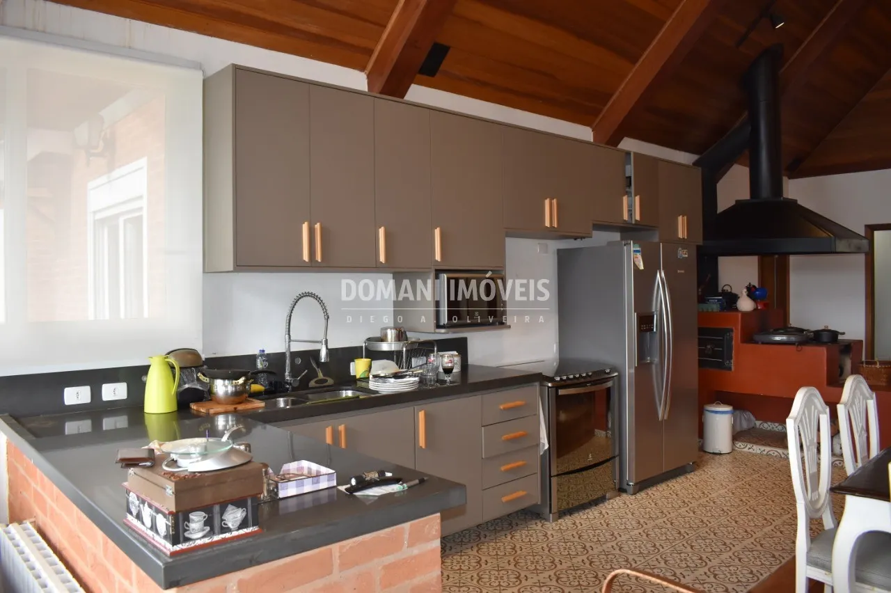 Casa à venda de 1.130 m² em Campos do Jordão, SP, Brasil