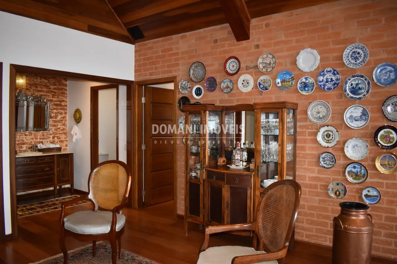 Casa à venda de 1.130 m² em Campos do Jordão, SP, Brasil