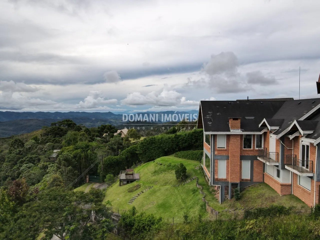 Casa à venda de 1.130 m² em Campos do Jordão, SP, Brasil
