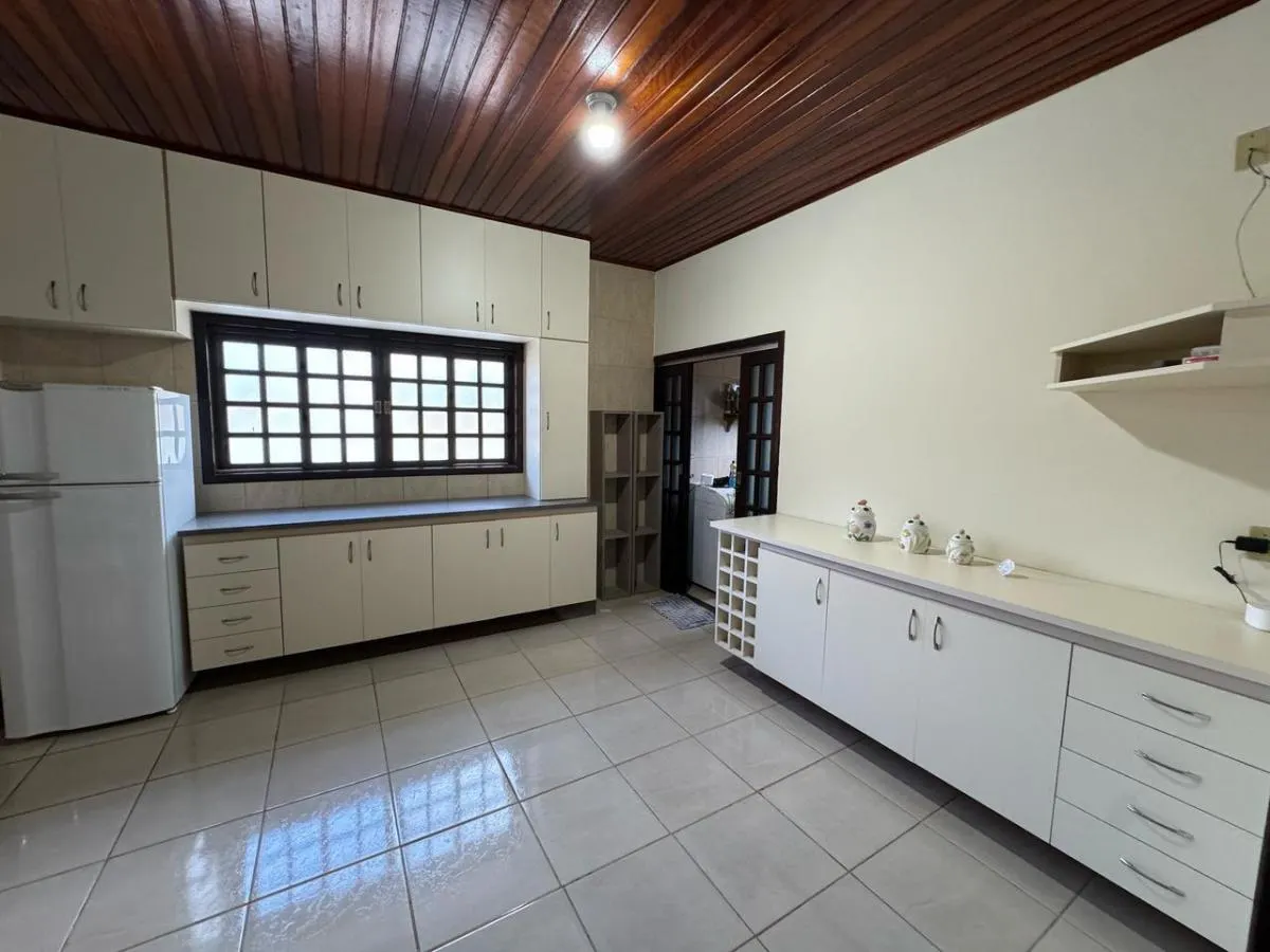 Sítio à venda de 10 ha em Paraibuna, SP, Brasil