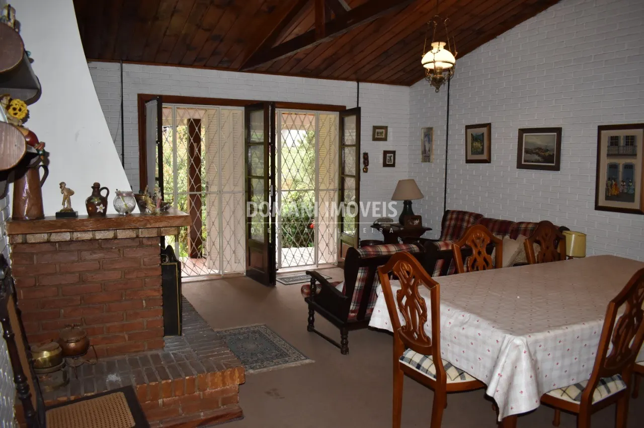 Casa à venda de 480 m² em Campos do Jordão, SP, Brasil