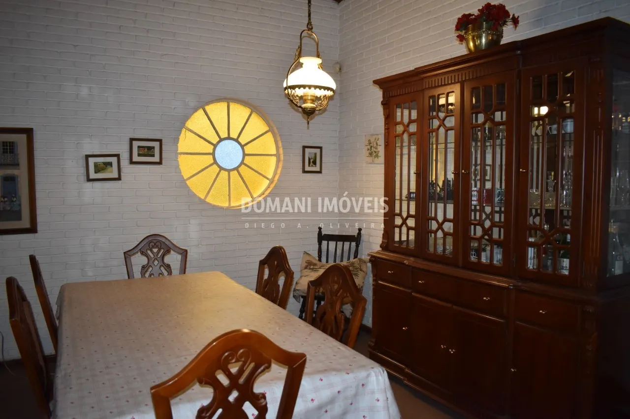 Casa à venda de 480 m² em Campos do Jordão, SP, Brasil