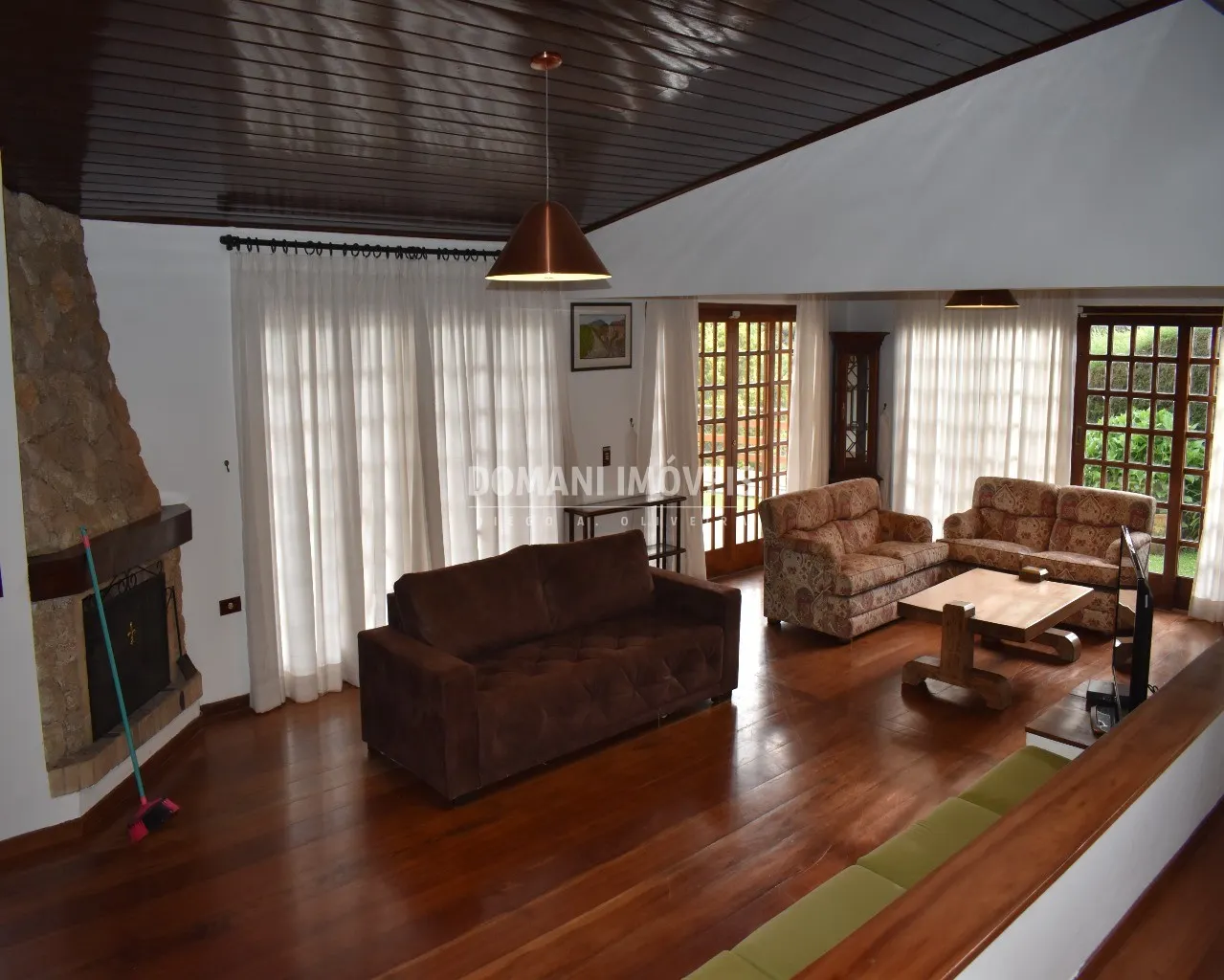 Casa para Alugar de 1.100 m² em Campos do Jordão, SP, Brasil
