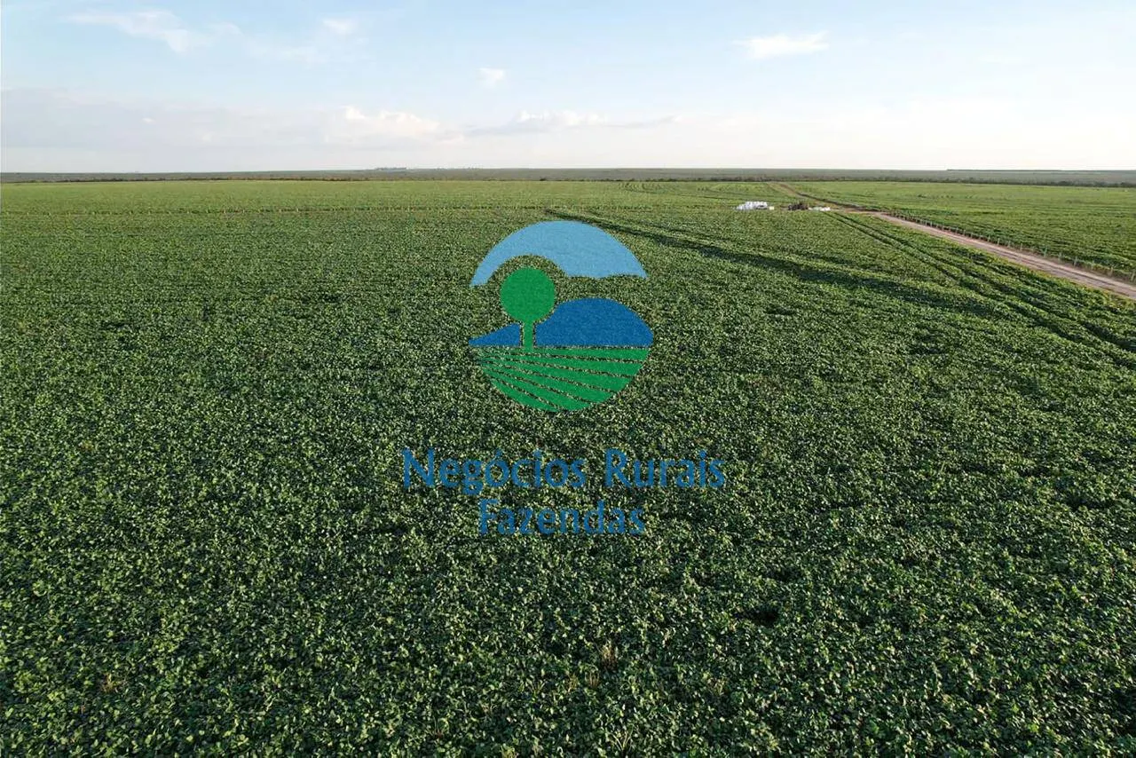 Fazenda à venda de 10.930 ha em Uruaçu, GO, Brasil