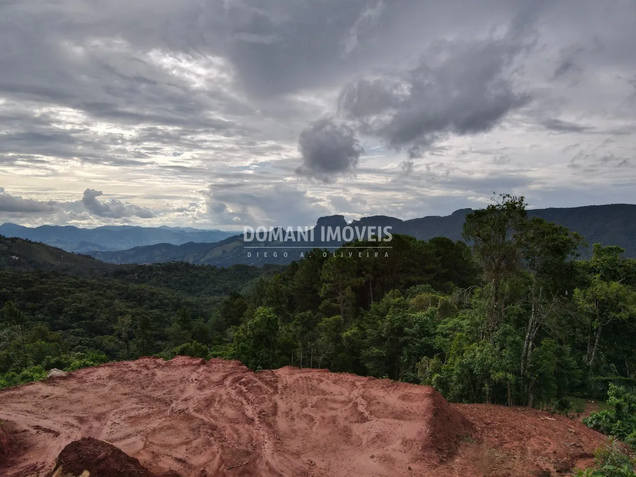 Terreno à venda de 1.180 m² em Campos do Jordão, SP, Brasil