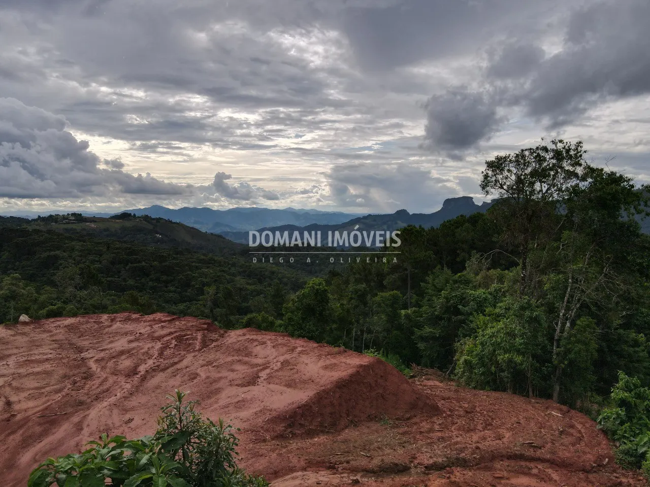 Terreno à venda de 1.180 m² em Campos do Jordão, SP, Brasil