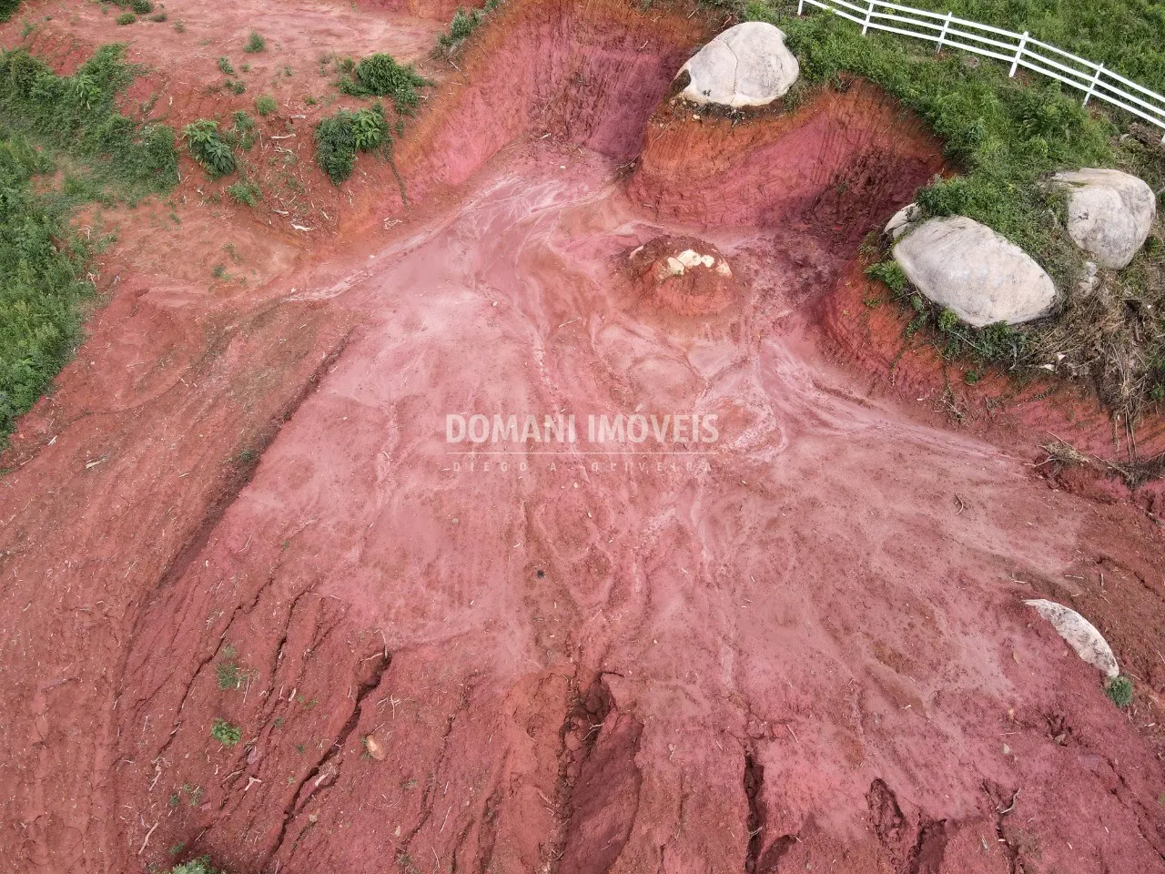 Terreno à venda de 1.180 m² em Campos do Jordão, SP, Brasil