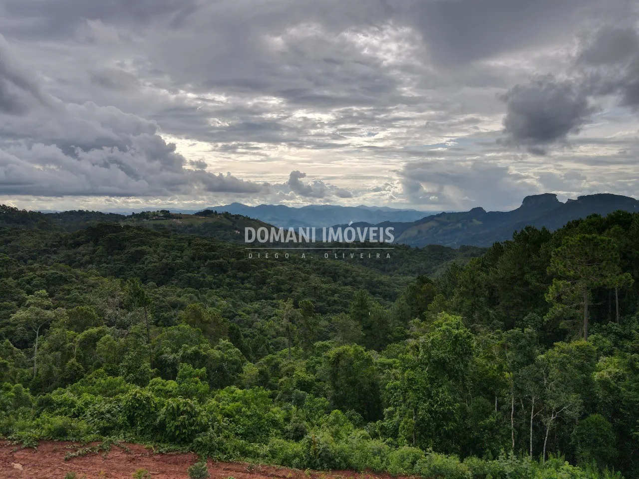 Terreno à venda de 1.180 m² em Campos do Jordão, SP, Brasil