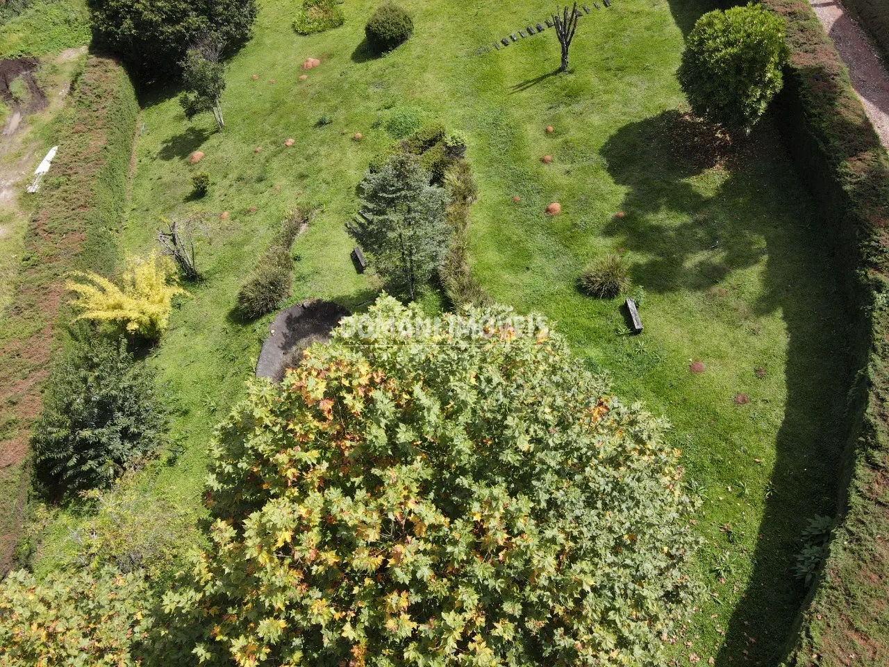 Terreno à venda de 1.370 m² em Campos do Jordão, SP, Brasil
