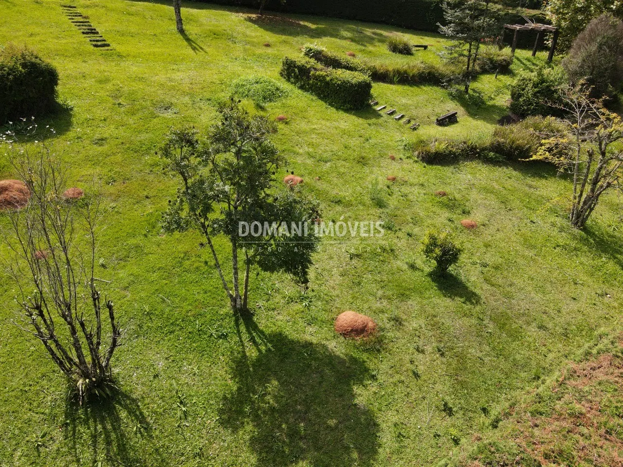 Terreno à venda de 1.370 m² em Campos do Jordão, SP, Brasil