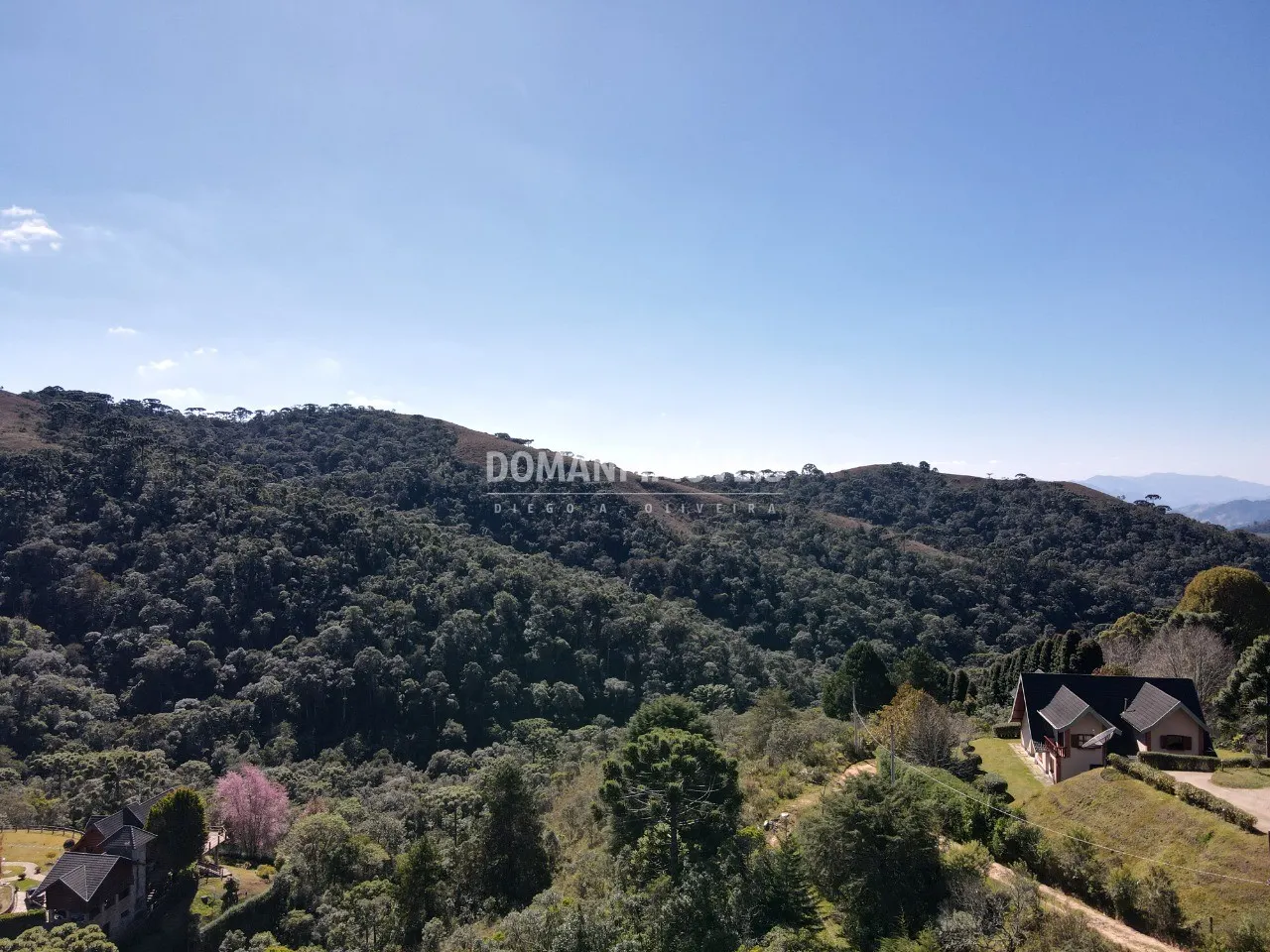 Terreno à venda de 1.050 m² em Campos do Jordão, SP, Brasil