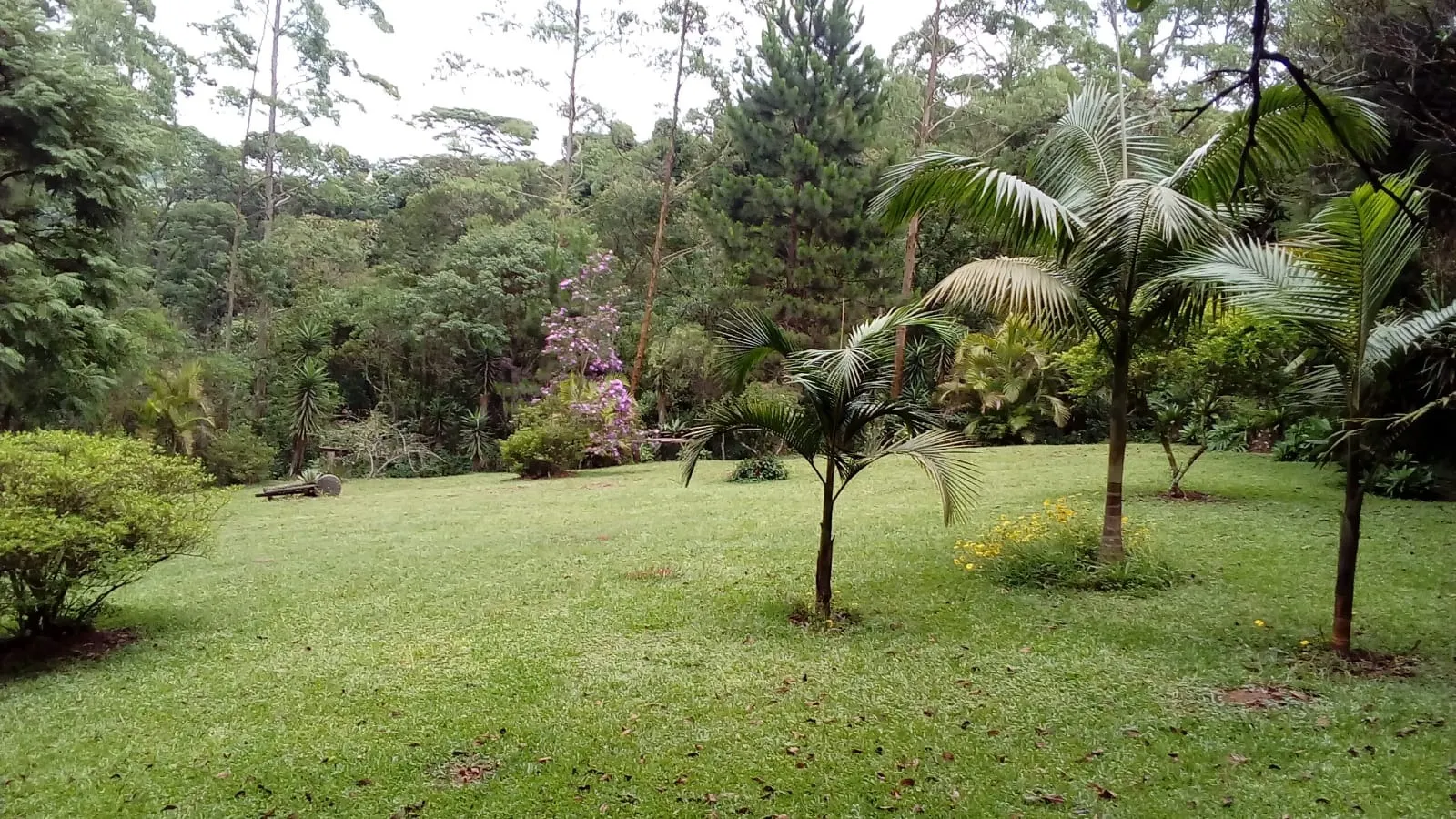 Terreno à venda de 1.800 m² em Mairiporã, SP, Brasil