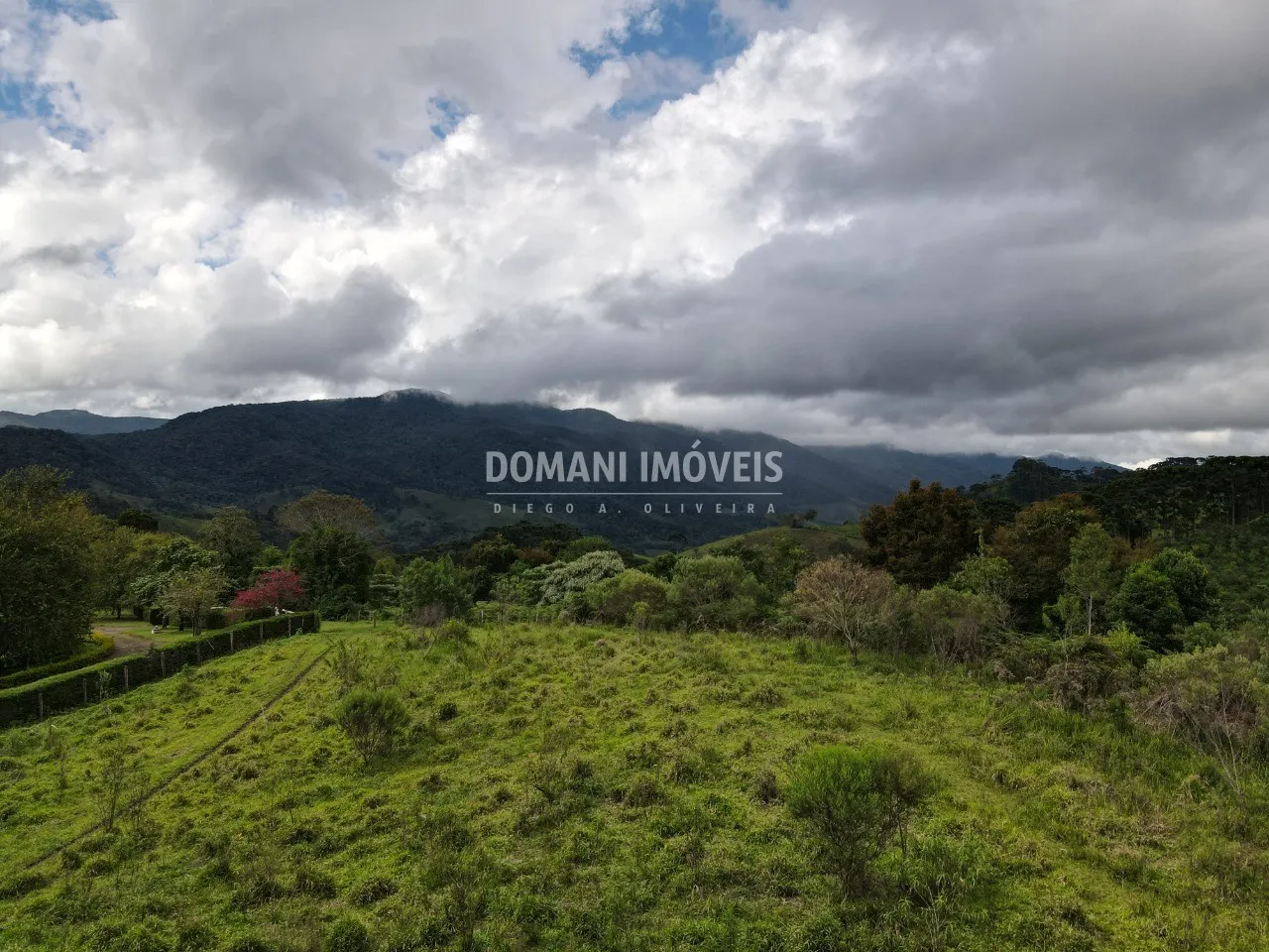 Terreno à venda de 2 ha em Sapucaí-Mirim, MG, Brasil