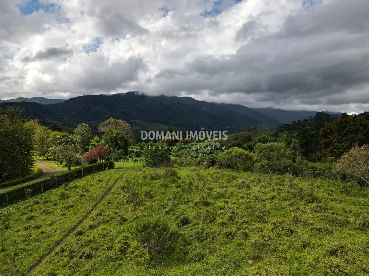 Terreno à venda de 2 ha em Sapucaí-Mirim, MG, Brasil