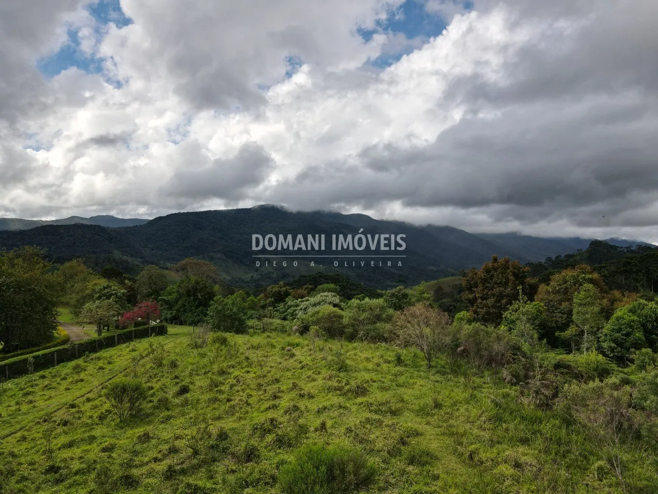 Terreno à venda de 2 ha em Sapucaí-Mirim, MG, Brasil