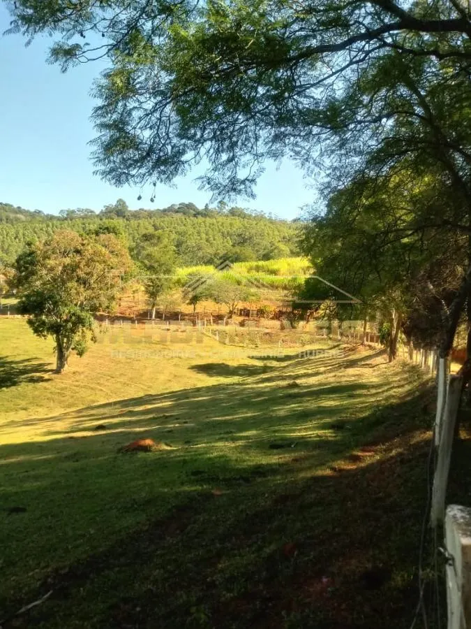 Sítio à venda de 25 ha em Tuiuti, SP, Brasil