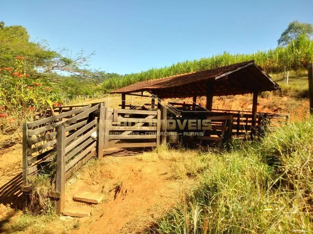 Sítio à venda de 25 ha em Tuiuti, SP, Brasil