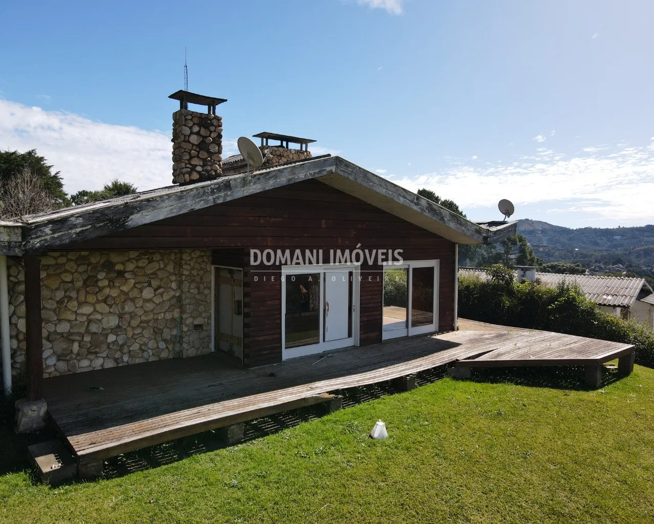 Casa à venda de 3.830 m² em Campos do Jordão, SP, Brasil