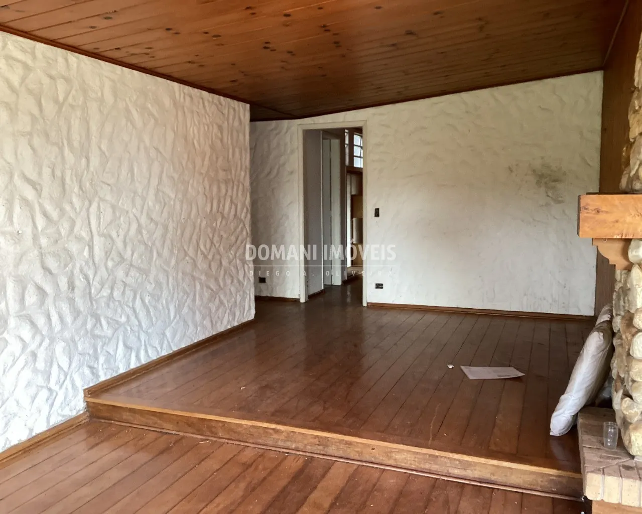 Casa à venda de 3.830 m² em Campos do Jordão, SP, Brasil