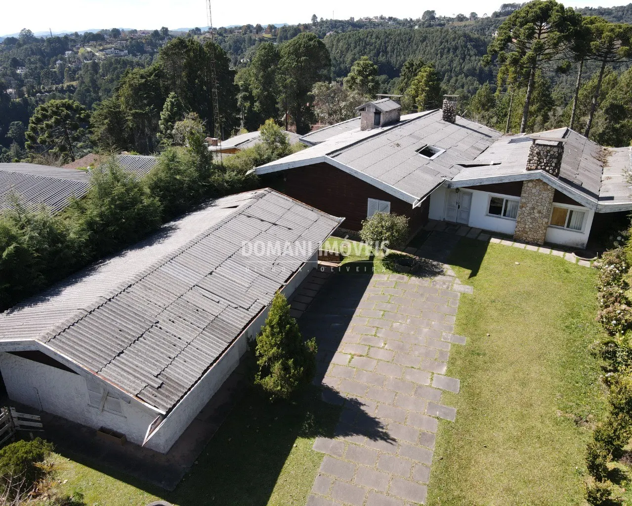 Casa à venda de 3.830 m² em Campos do Jordão, SP, Brasil
