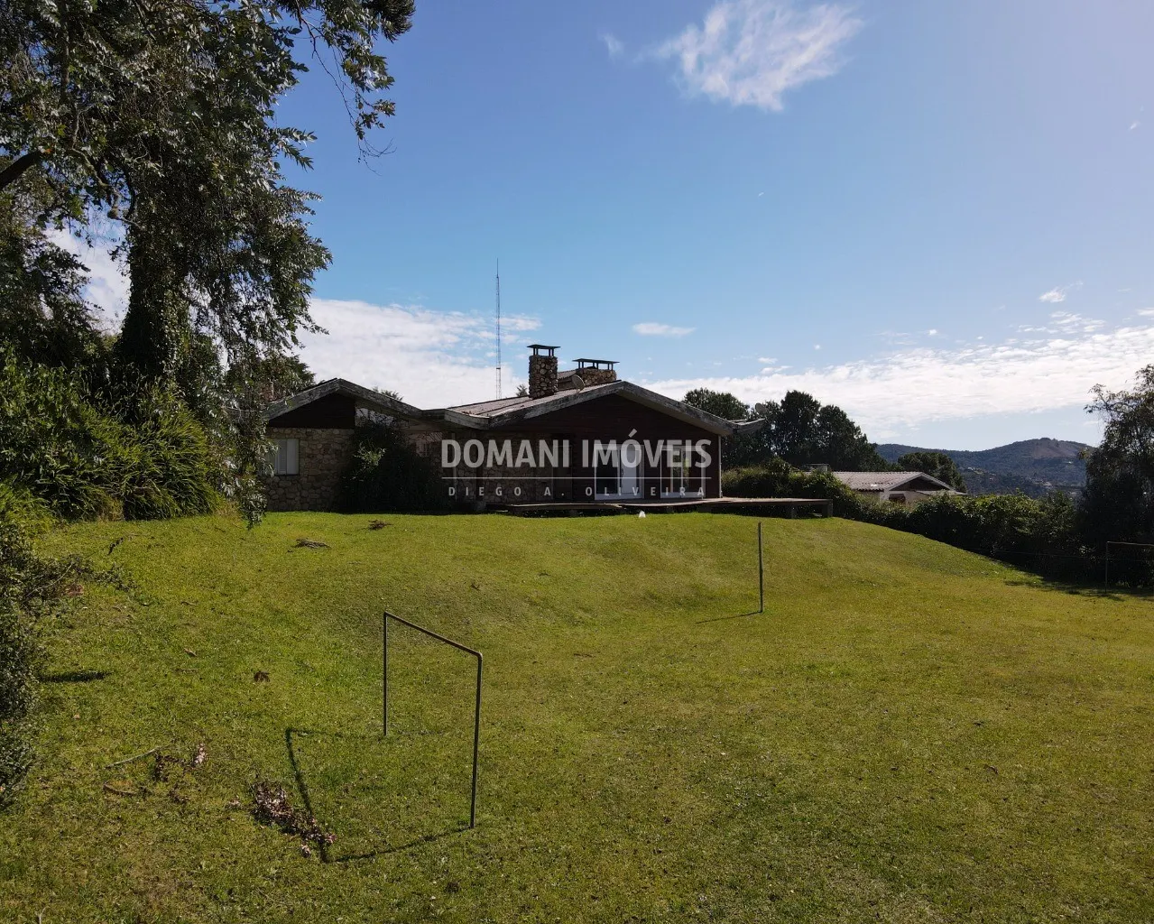 Casa à venda de 3.830 m² em Campos do Jordão, SP, Brasil