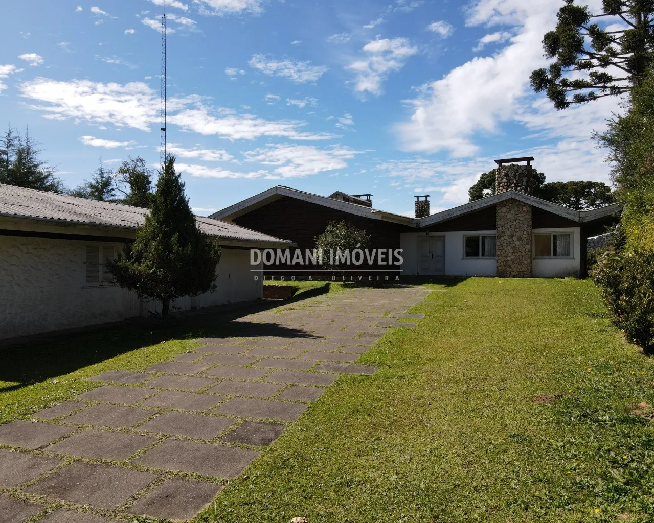 Casa à venda de 3.830 m² em Campos do Jordão, SP, Brasil