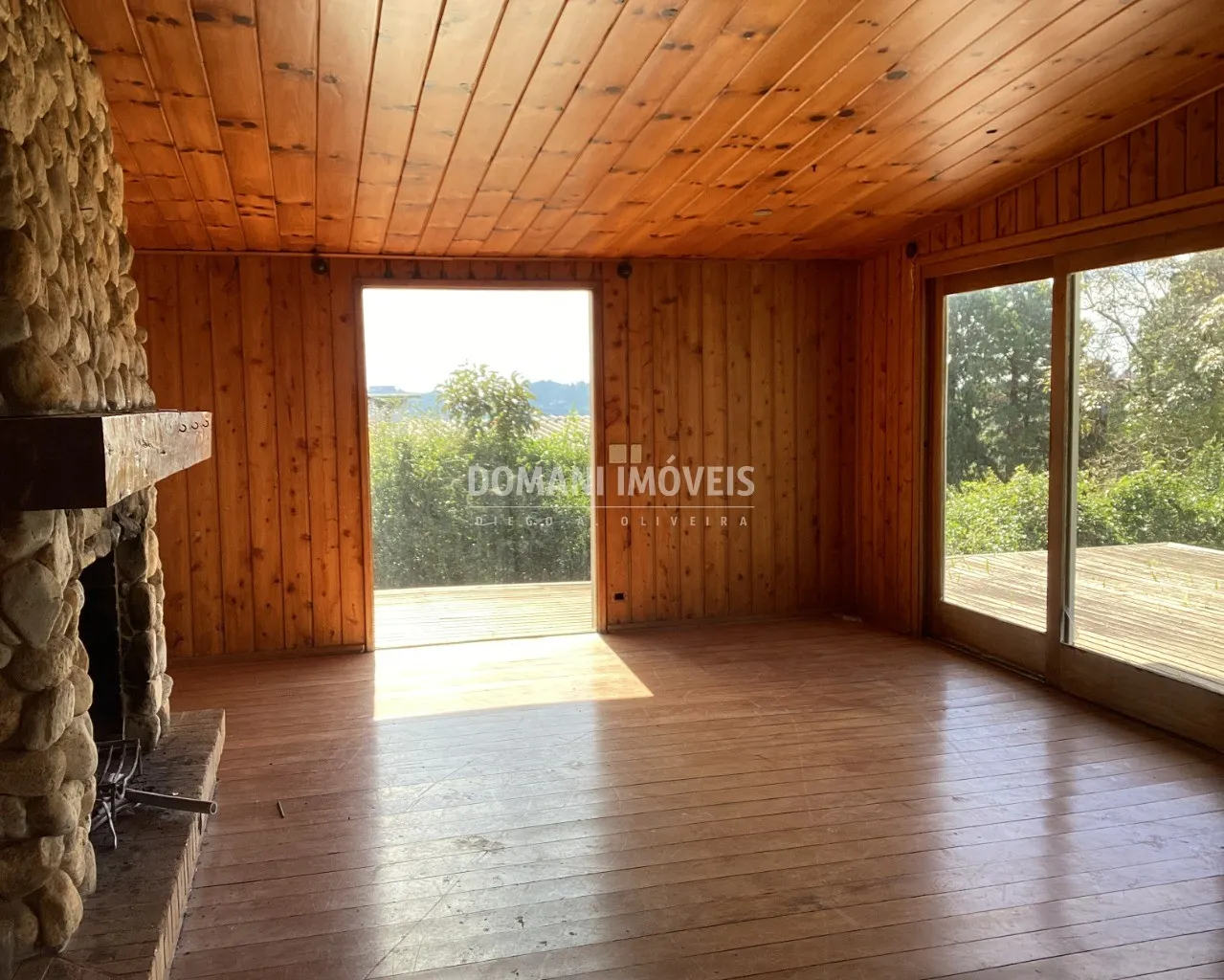 Casa à venda de 3.830 m² em Campos do Jordão, SP, Brasil