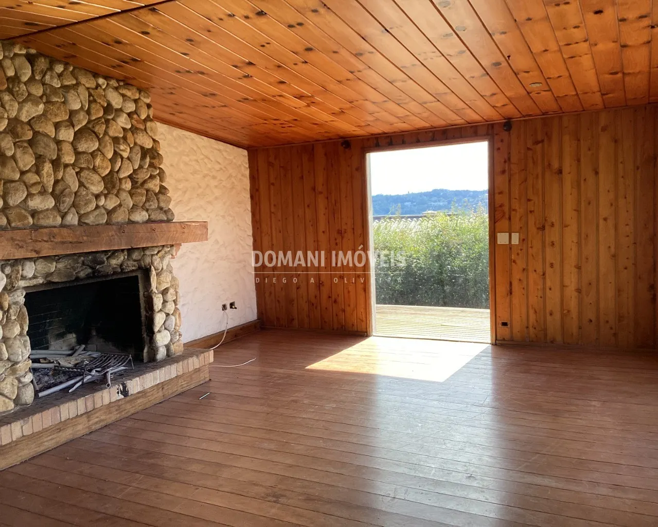 Casa à venda de 3.830 m² em Campos do Jordão, SP, Brasil