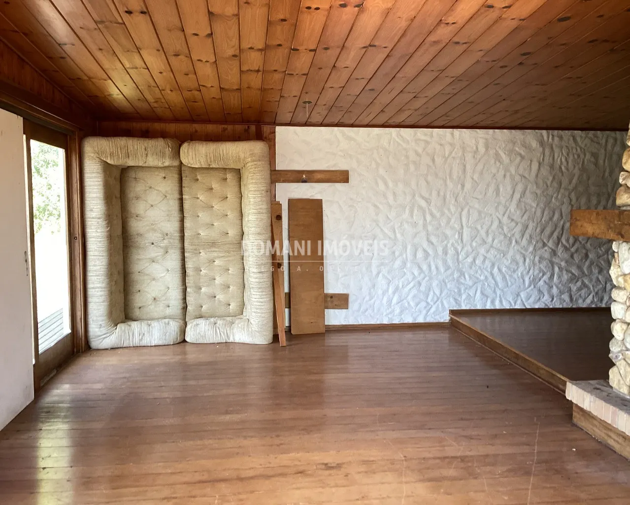 Casa à venda de 3.830 m² em Campos do Jordão, SP, Brasil