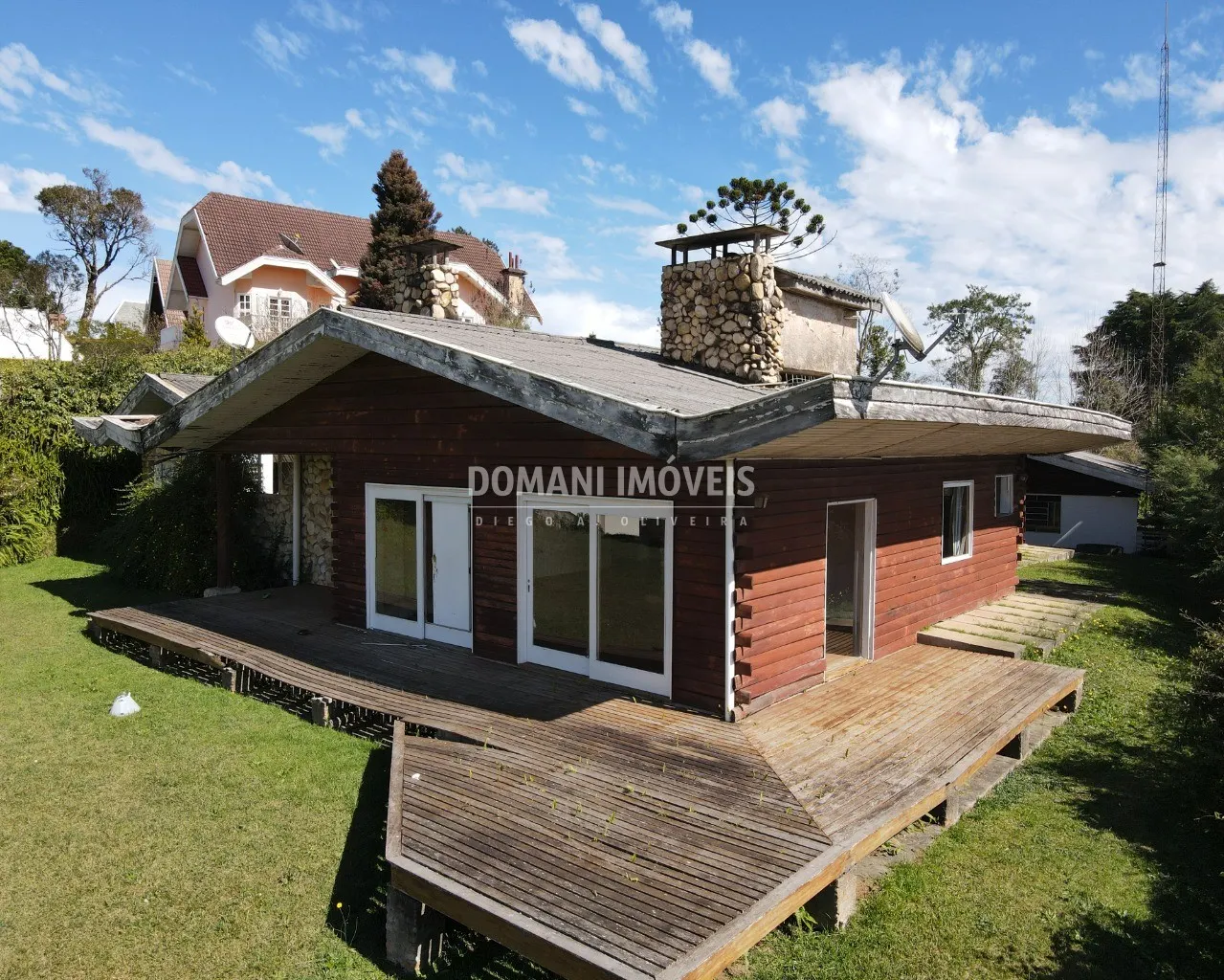Casa à venda de 3.830 m² em Campos do Jordão, SP, Brasil