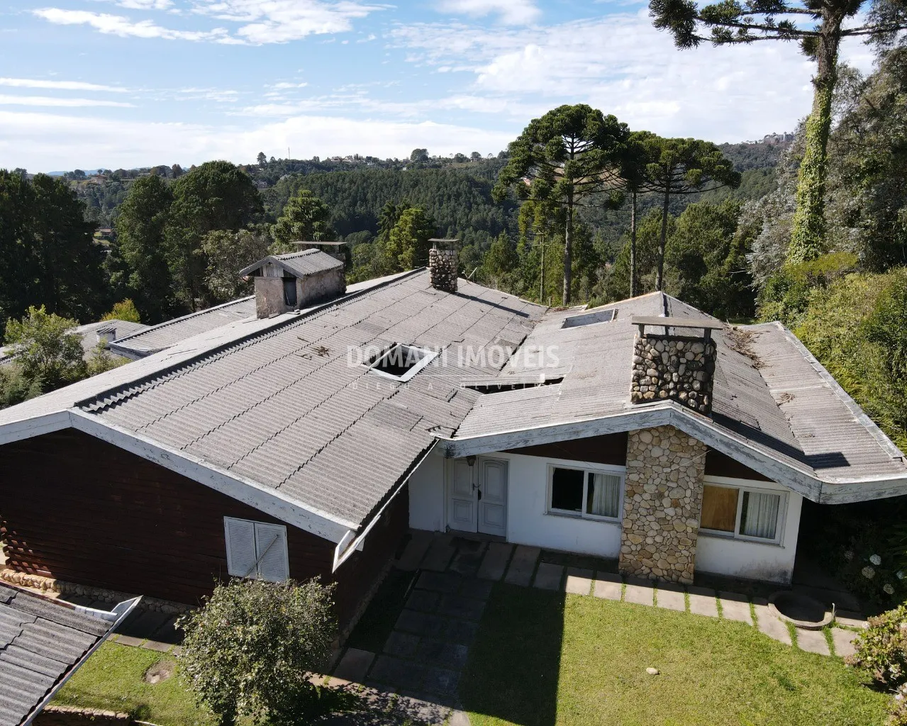 Casa à venda de 3.830 m² em Campos do Jordão, SP, Brasil