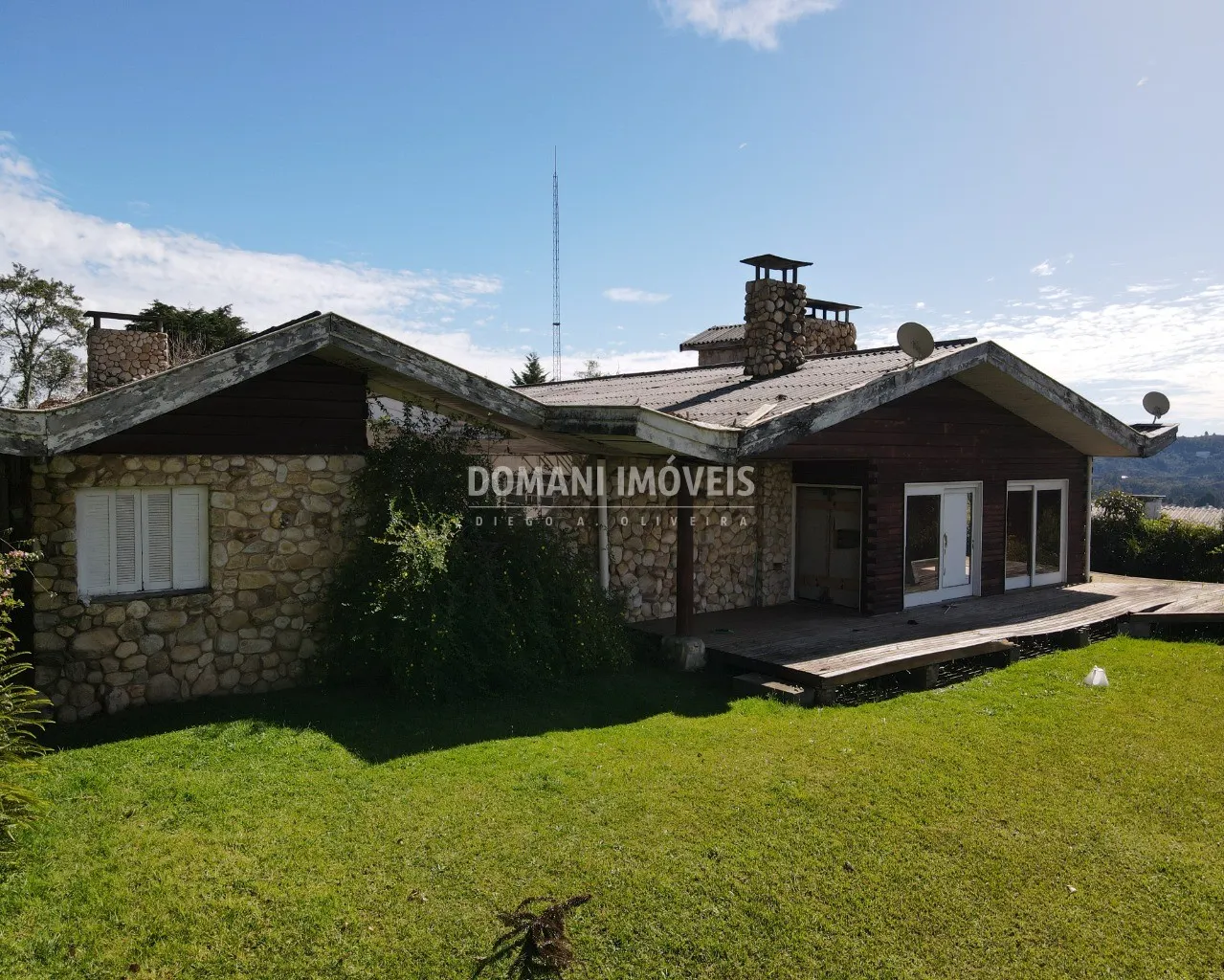 Casa à venda de 3.830 m² em Campos do Jordão, SP, Brasil