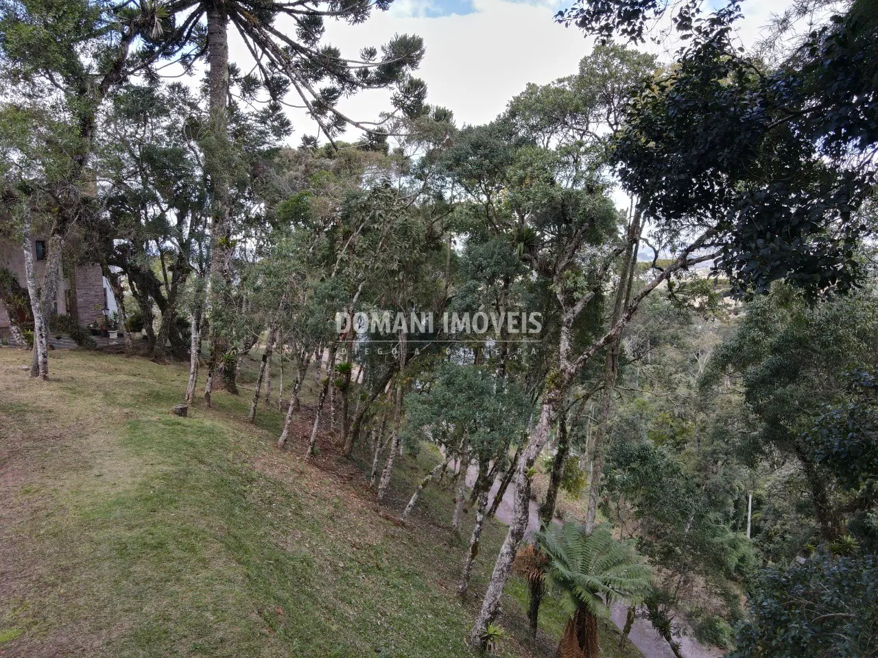 Terreno à venda de 1.115 m² em Campos do Jordão, SP, Brasil