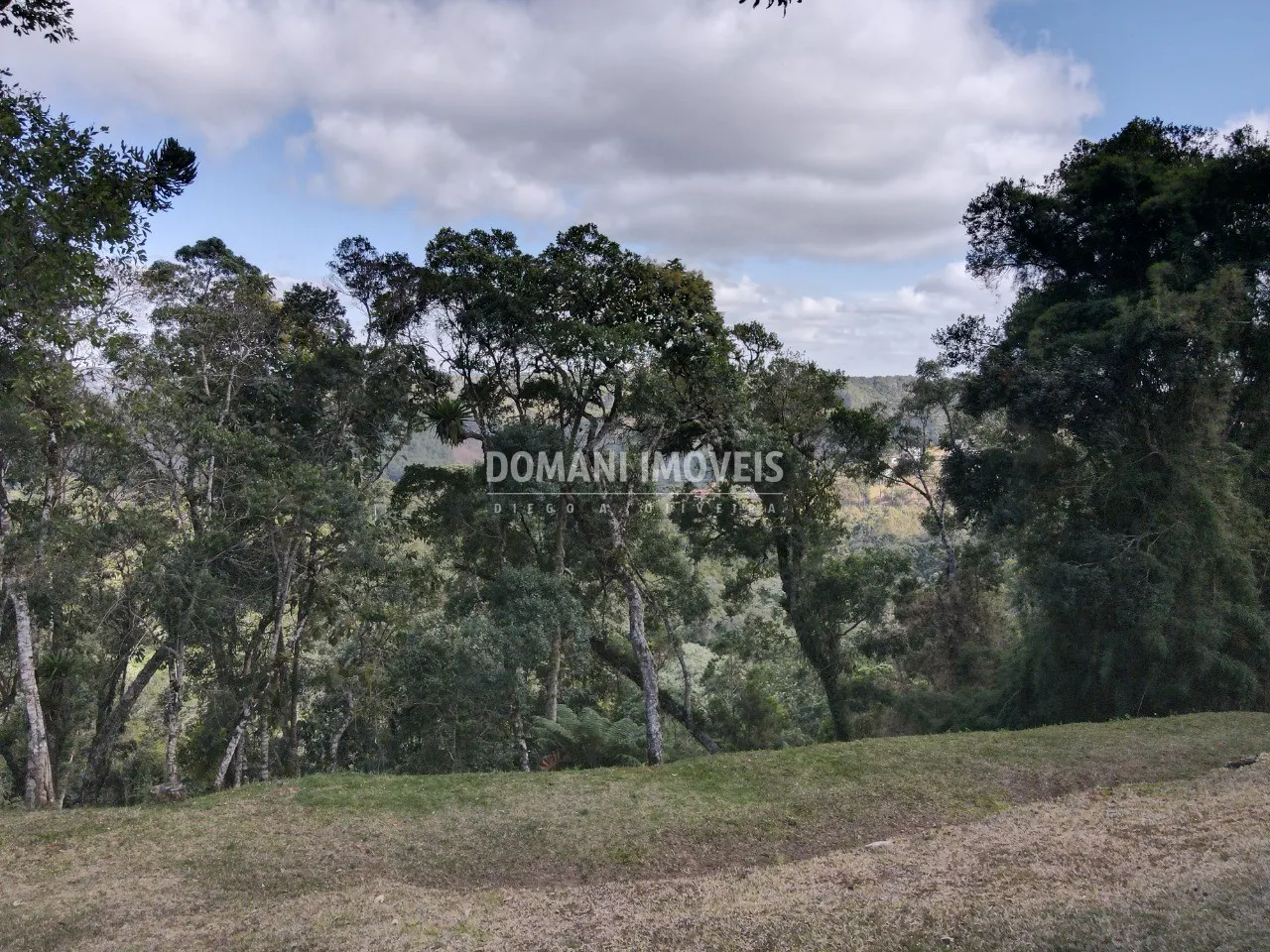 Terreno à venda de 1.115 m² em Campos do Jordão, SP, Brasil