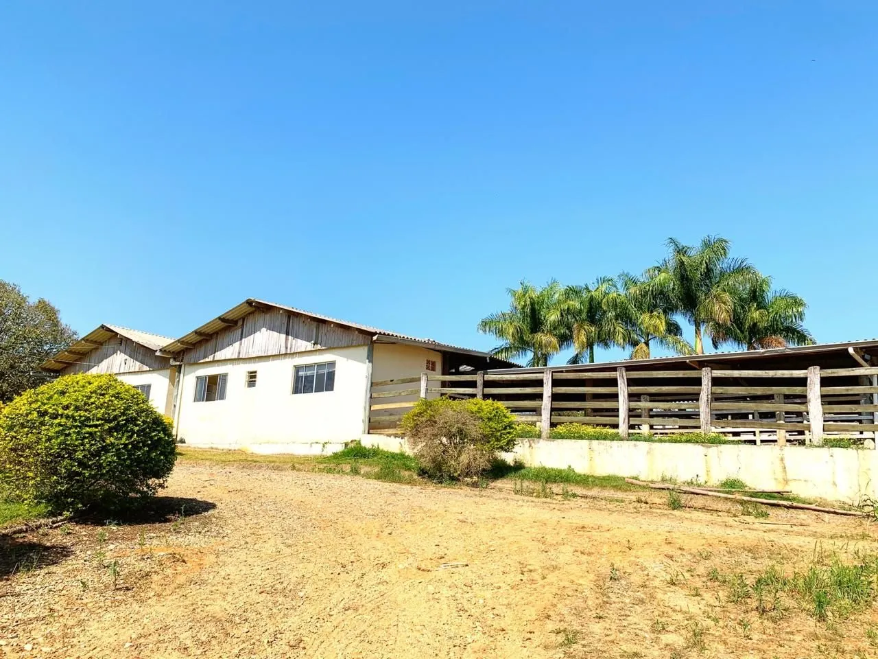 Small farm for sale of 138 acres in Sarapuí, SP, Brazil