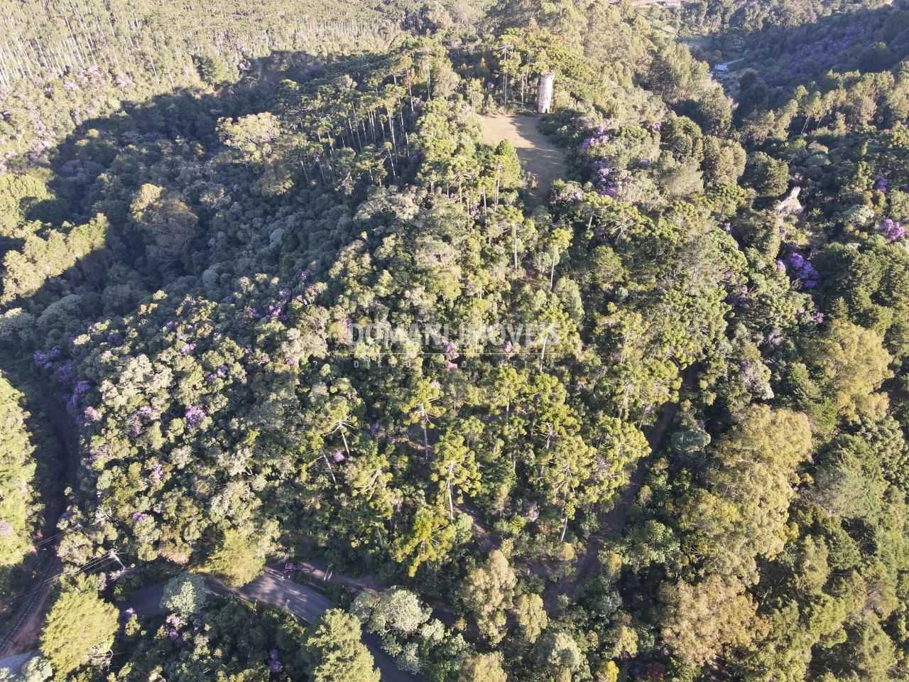 Terreno à venda de 1.380 m² em Campos do Jordão, SP, Brasil