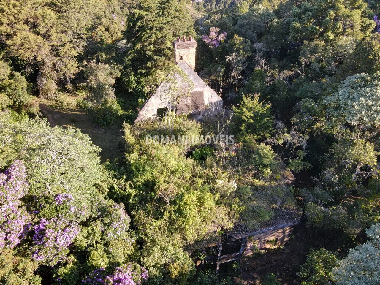 Terreno à venda de 1.380 m² em Campos do Jordão, SP, Brasil