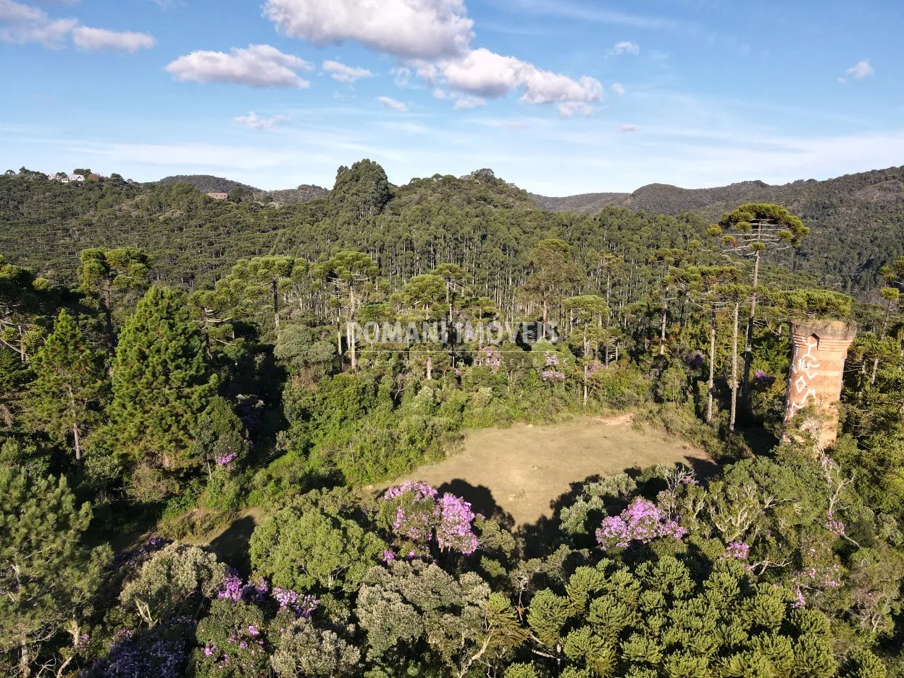 Terreno à venda de 1.380 m² em Campos do Jordão, SP, Brasil