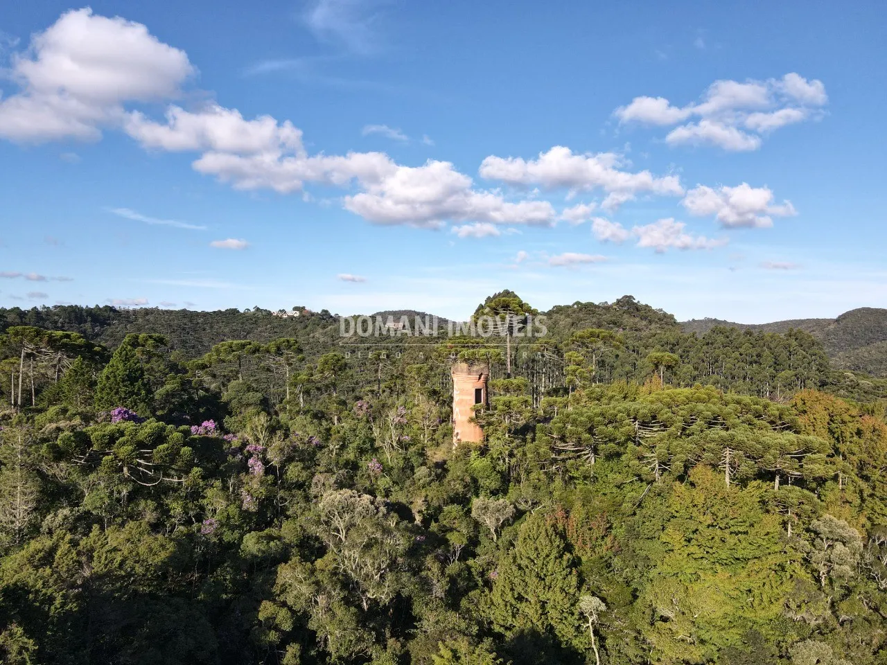 Terreno à venda de 1.380 m² em Campos do Jordão, SP, Brasil