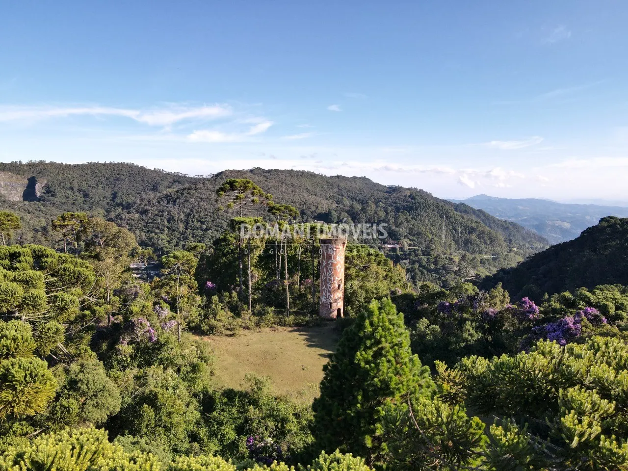 Terreno à venda de 1.380 m² em Campos do Jordão, SP, Brasil