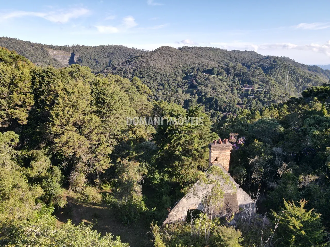 Terreno à venda de 1.380 m² em Campos do Jordão, SP, Brasil