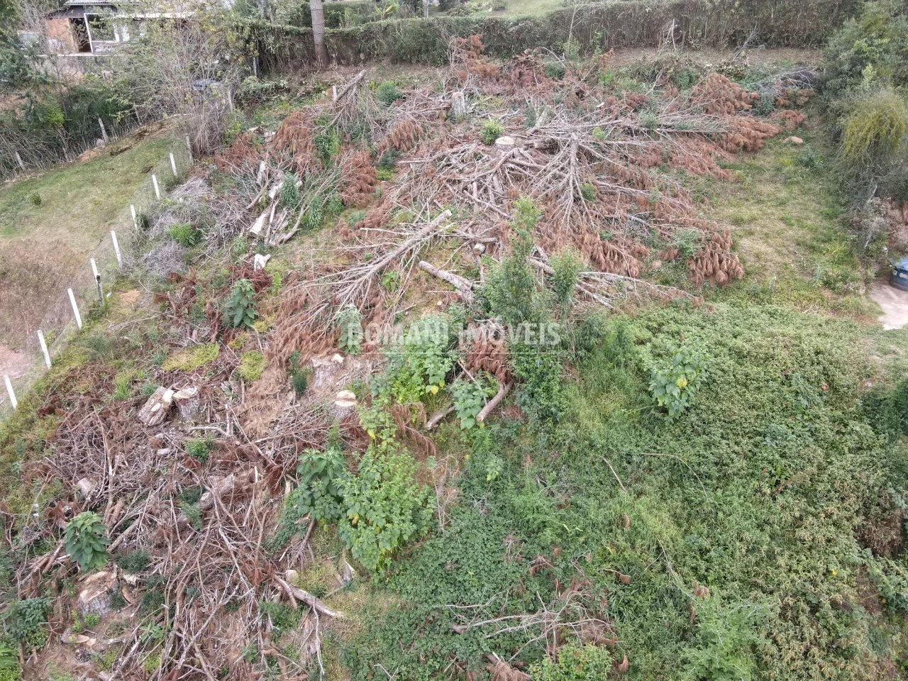 Terreno à venda de 1.110 m² em Campos do Jordão, SP, Brasil