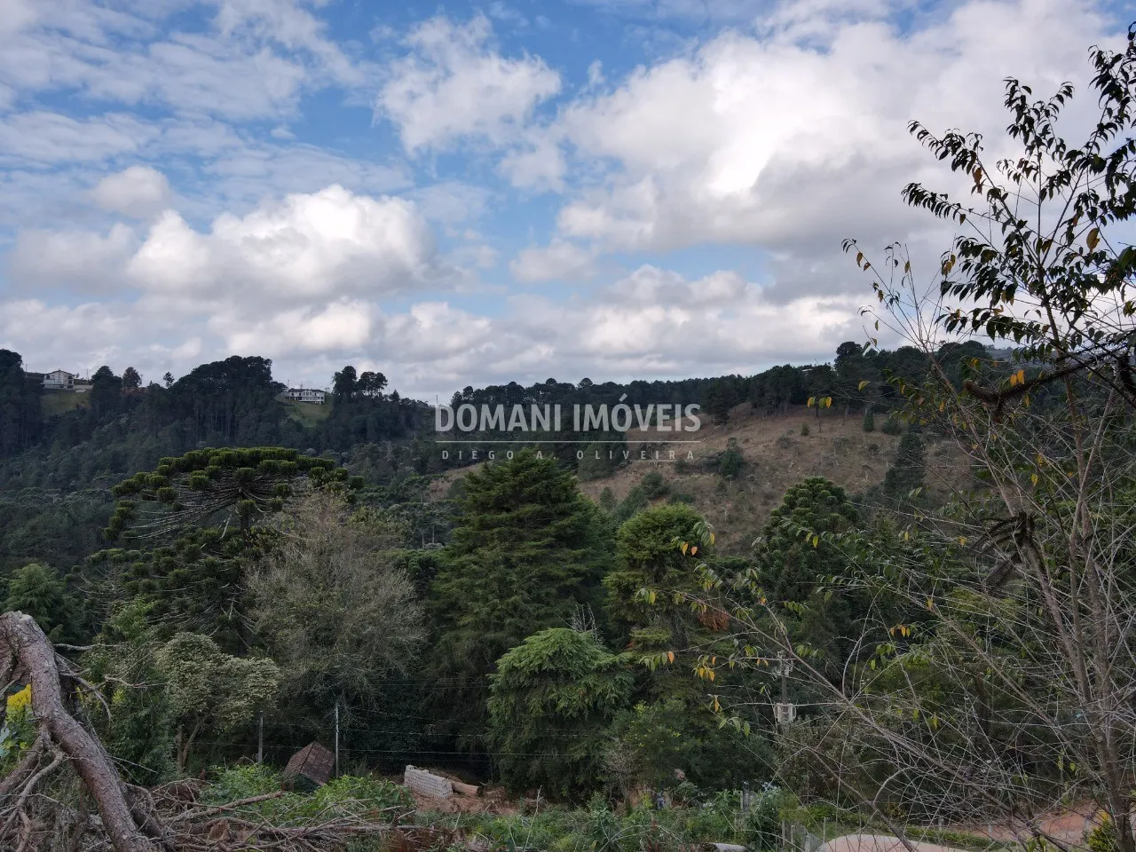 Terreno à venda de 1.110 m² em Campos do Jordão, SP, Brasil