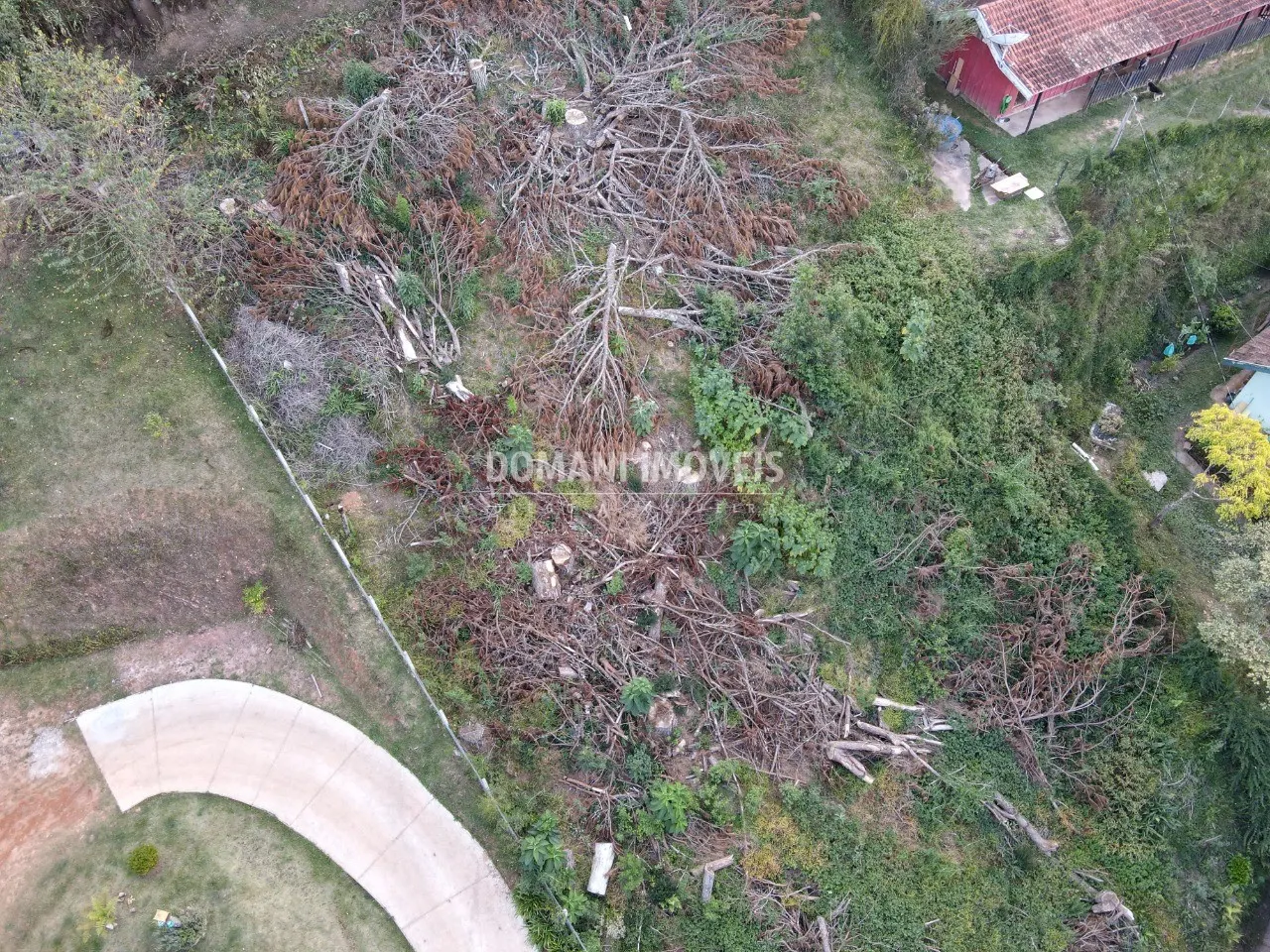 Terreno à venda de 1.110 m² em Campos do Jordão, SP, Brasil