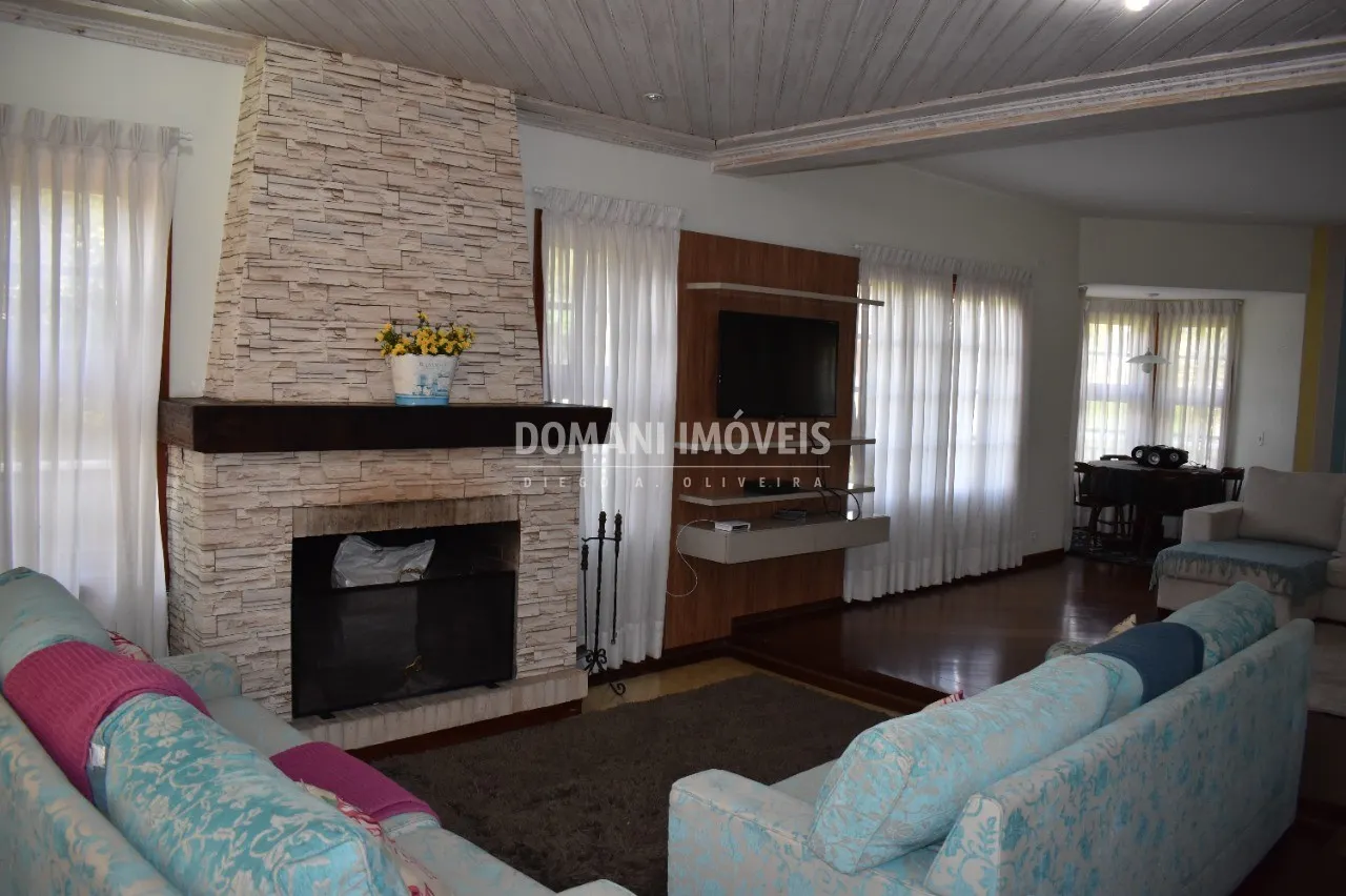 Casa à venda de 1.630 m² em Campos do Jordão, SP, Brasil